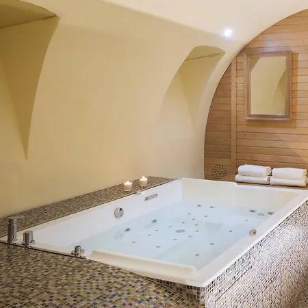 Hotel Celeste Batignolles Montmartre Paris
