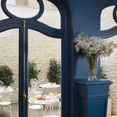 Celeste Batignolles Montmartre 4*