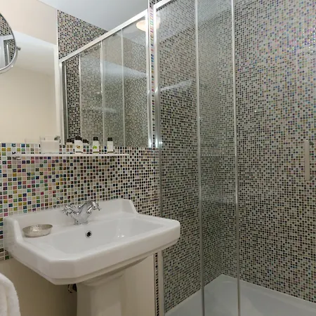 Hotel Celeste Batignolles Montmartre Paris