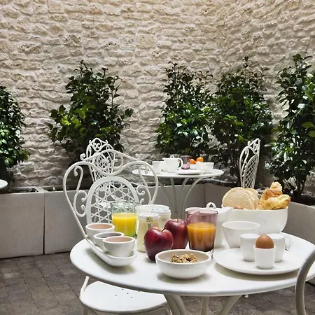 Celeste Batignolles Montmartre Hotel 4*
